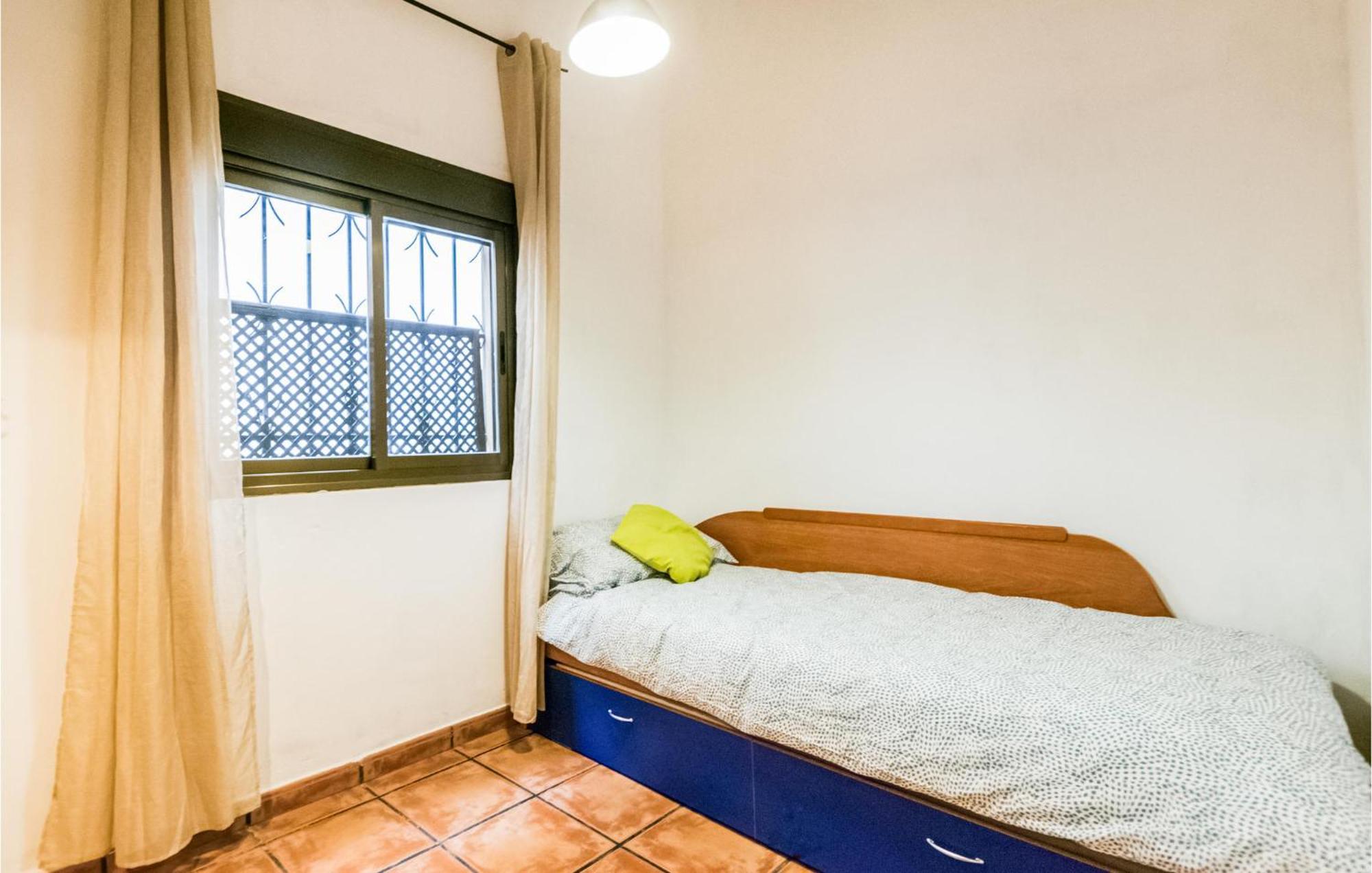 Lovely Apartment In Cordoba With Kitchen Exteriör bild
