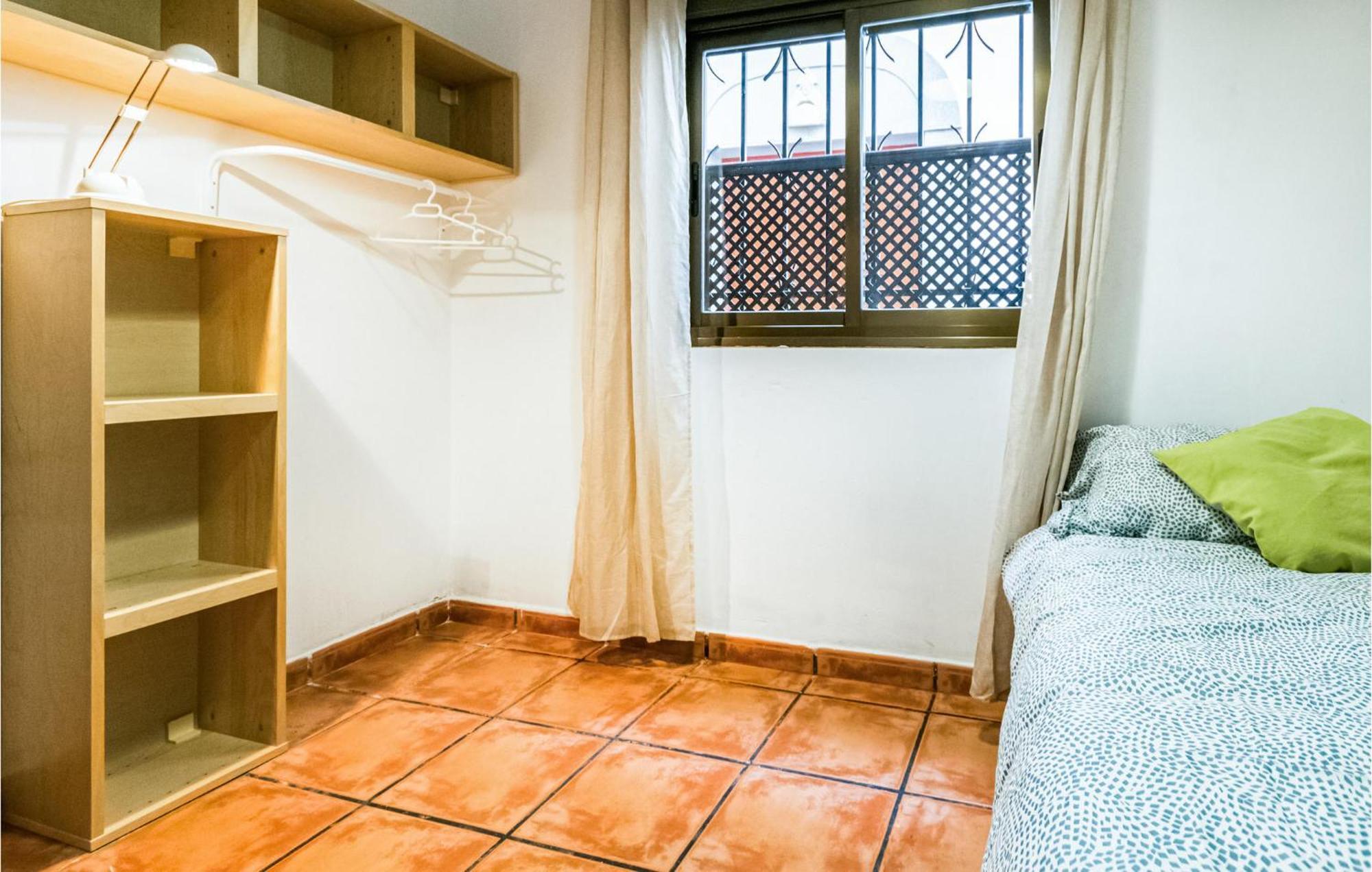Lovely Apartment In Cordoba With Kitchen Exteriör bild