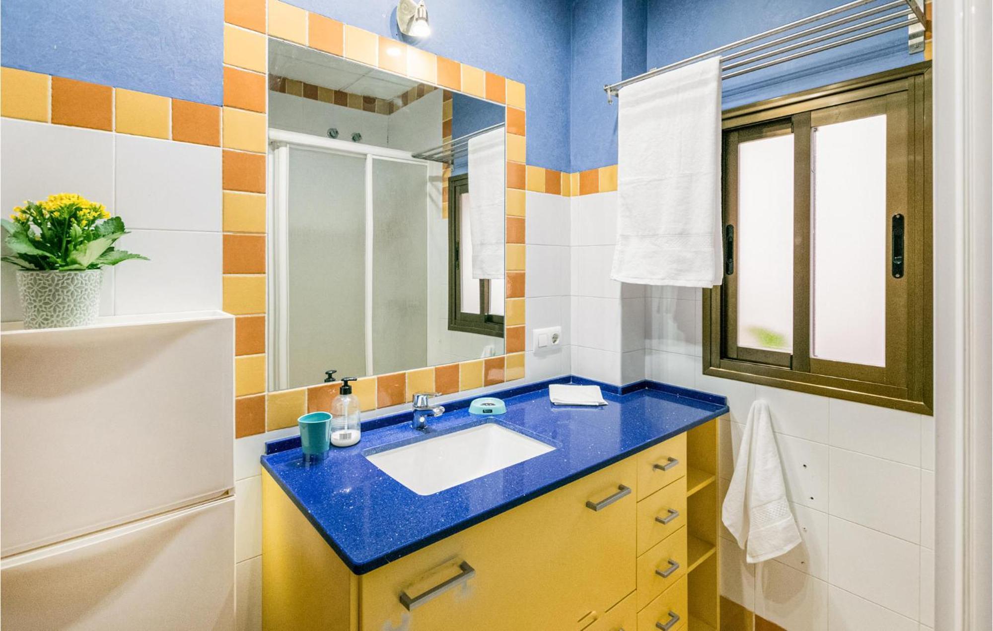 Lovely Apartment In Cordoba With Kitchen Exteriör bild
